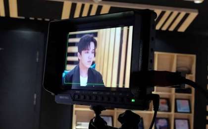 国家电视台将为当红歌手迪玛希·库达伊别尔艮拍摄纪录片