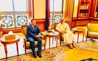 哈萨克斯坦大使会见阿曼旅游部长讨论免签制度