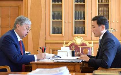 总统接见努尔-苏丹市市长