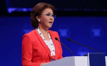 Назарбаева: Балаларға жыныстық қатынас туралы 13 жастан бастап айту керек