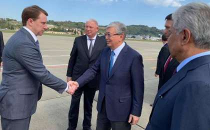 哈萨克斯坦总统抵达索契将出席“瓦尔代”国际辩论俱乐部年会