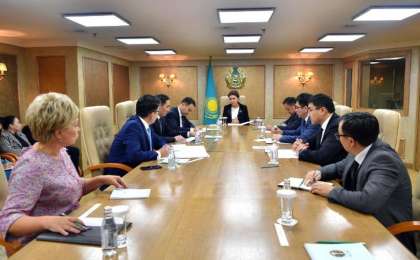 参议院议长总结世界和传统宗教领袖大会秘书处会议成果