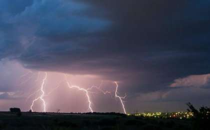 国家气象总局在北部地区发布雷雨大风预警