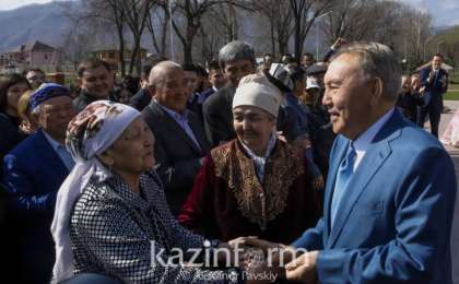 纳扎尔巴耶夫：我为国家发展辛勤工作了40年