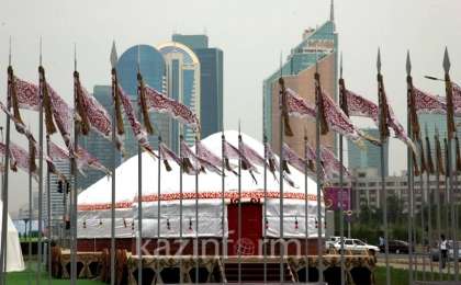 全球各地哈萨克人聚集首都庆祝纳乌鲁兹节