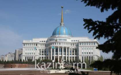 托卡耶夫总统接见政府总理和参议院议长