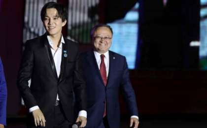 迪玛希获"阿克托别150周年"勋章