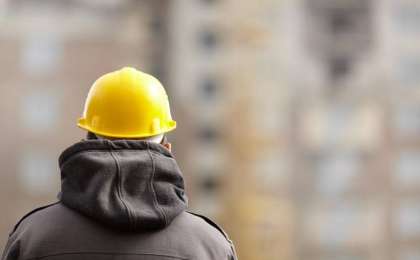 正在制定与雇佣外国雇员的企业有关的政策