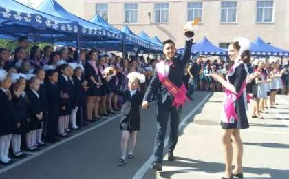 Жылда 15 мектебін жапсақ, орыс мектептерінен 100 жылда құтыламыз...