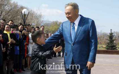 首任总统：家乡是每个人心中最炙热的回忆