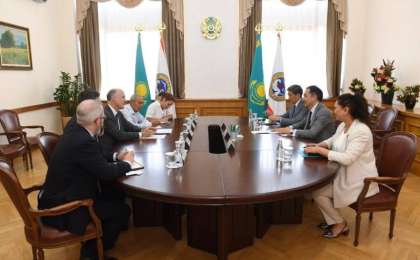 萨金塔耶夫会见美国外交代表团副团长