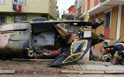 Үйлердің қақ ортасына тікұшақ құлады