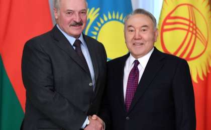 首任总统会见白俄罗斯总统卢卡申科