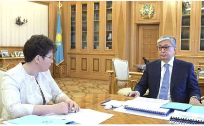 托卡耶夫总统接见审计监督委员会主席