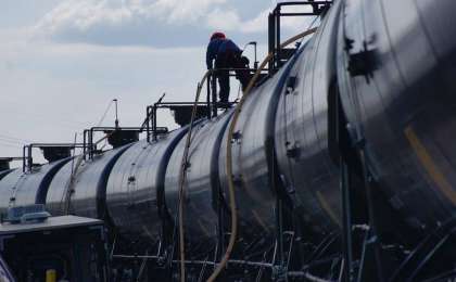 阿富汗计划增加自阿塞拜疆进口石油量