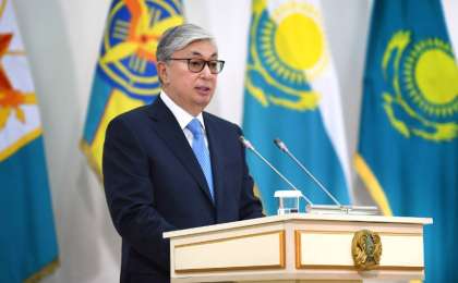 托卡耶夫总统出席国防部扩大会议