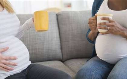 Кофе мен шайдың жүкті әйелдерге зиян екені анықталды