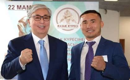 哈萨克斯坦总统预祝哈纳特•斯拉木未来赛事成功