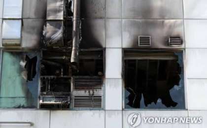 韩国金浦市一护理医院发生火灾致2死47伤