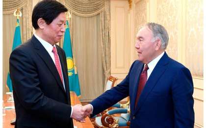 纳扎尔巴耶夫会见中国人大常委会委员长栗战书