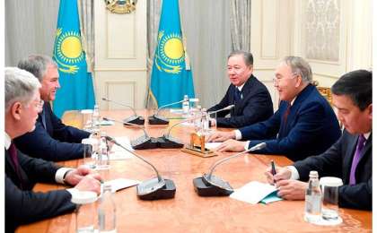 首任总统会见俄罗斯国家杜马主席沃洛金