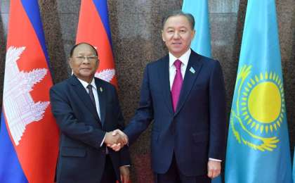 尼格马图林会见柬埔寨国民议会议长韩桑林