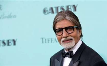 Актер 560 мың доллармен жерлестерінің қарызын жауып берді