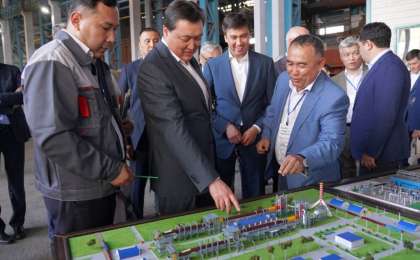 政府总理视察奇姆肯特市