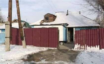 Қайырымды жандар қол-аяғы жоқ мүгедекке үй алып берді