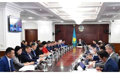 政府总理主持召开吸引投资协调理事会会议