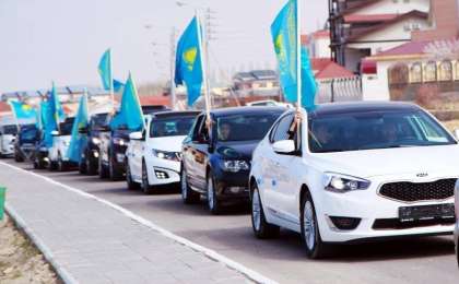 截止8月哈萨克斯坦汽车保有量达370万辆