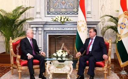 哈萨克斯坦外长会见塔吉克斯坦总统