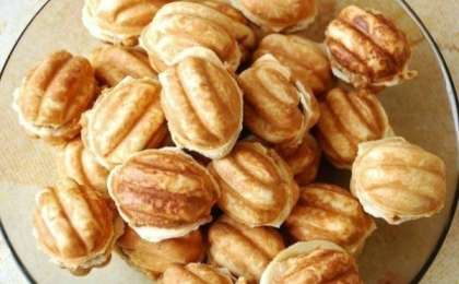 Қоюлатылған сүт қосылған жаңғақ |