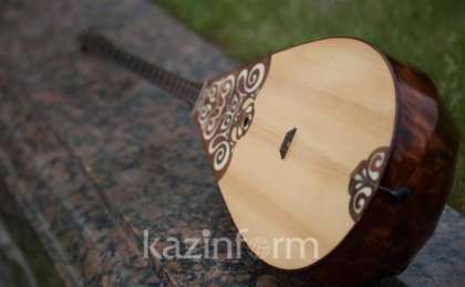 今天是哈萨克斯坦国家冬不拉日