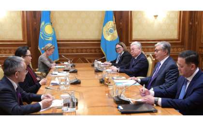 托卡耶夫总统会见联合国代表团