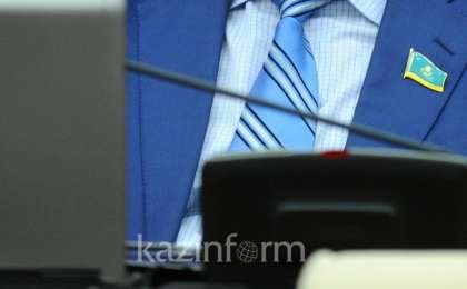 哈萨克斯坦议会进入休会期