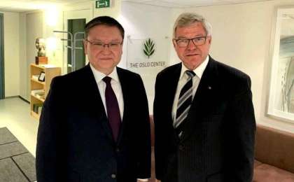 哈萨克斯坦大使会见前挪威首相邦德维克