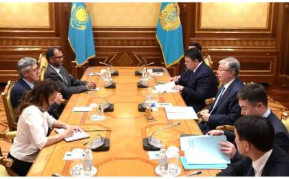 总统会见埃克森美孚生产公司总裁