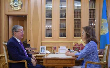 托卡耶夫总统接见参议院议长纳扎尔巴耶娃