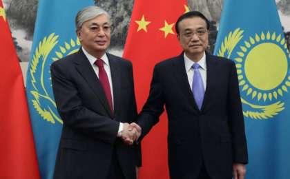 托卡耶夫总统会见中国国务院总理李克强