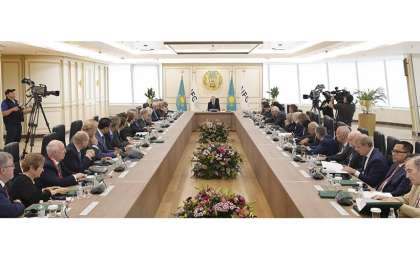 托卡耶夫总统主持召开AIFC管理委员会会议