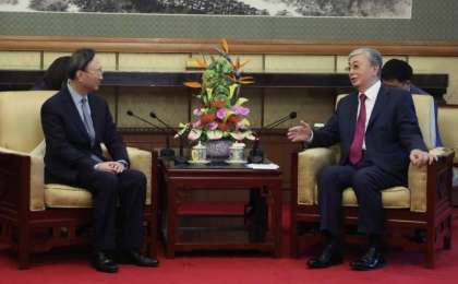 托卡耶夫总统会见中共中央政治局委员杨洁篪