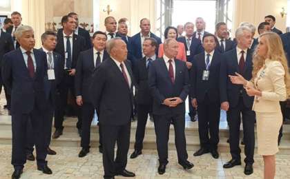 首任总统出席莫斯科国民经济成就展哈萨克斯坦展馆开幕仪式