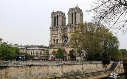 法国国民议会审议巴黎圣母院重建法案