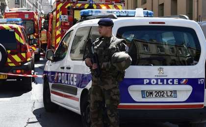 法国一清真寺外发生枪击案致2人受伤 枪手已自杀