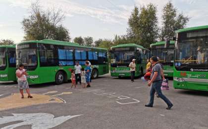 首批5.5万名市民重新回到阿尔斯市