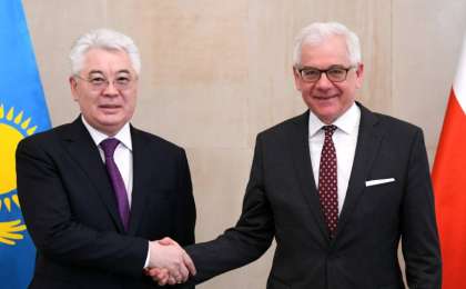 哈萨克斯坦和波兰外长在华沙举行会晤