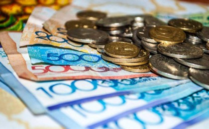 Неліктен мамыр және маусым айларында қазақстандықтар әр түрлі мөлшердегі зейнетақы алды