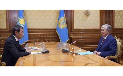 托卡耶夫总统接见哈萨克斯坦电影摄影师联盟董事会主席