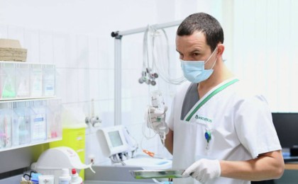 Ресейде коронавирусқа қарсы дәрінің алғашқы легі ауруханаларға жеткізілді